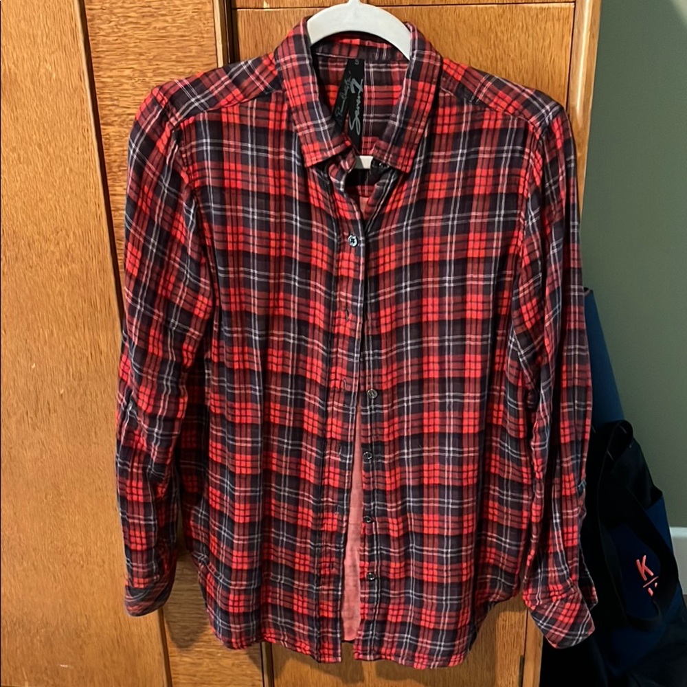 Lightweight Weave Red and Black Plaid Button-Up Shirt
